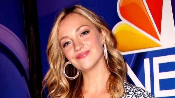 Abby Elliot Is Undergoing Hardcore IVF Treatments Conceive
