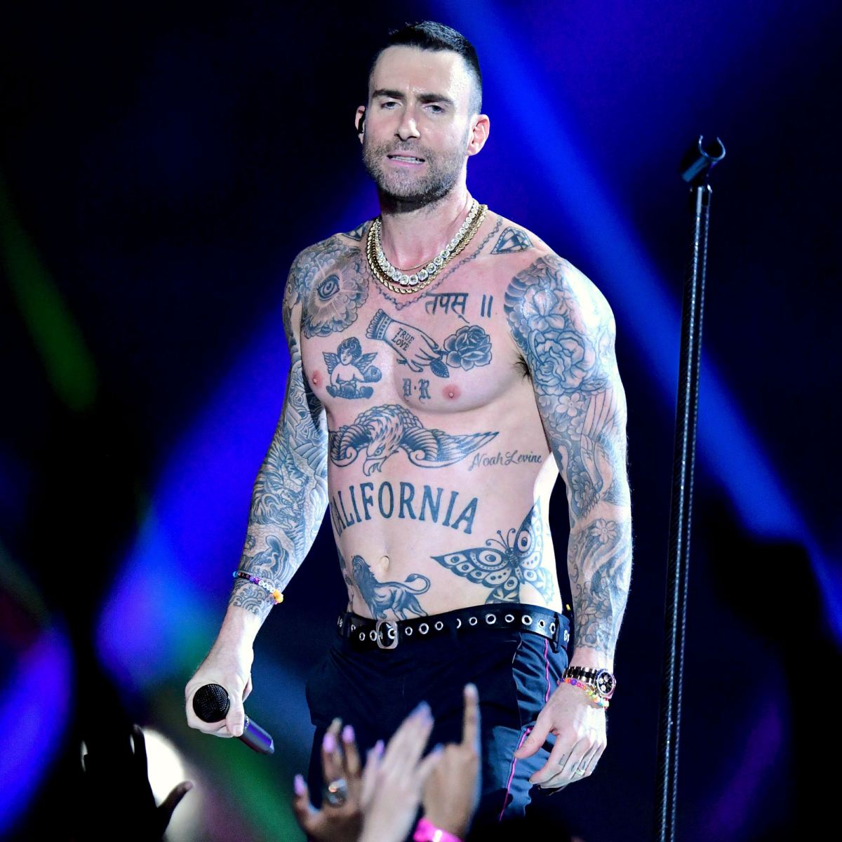 Adam Levine se disculpa por concierto 'poco profesional' de Maroon 5 en Chile