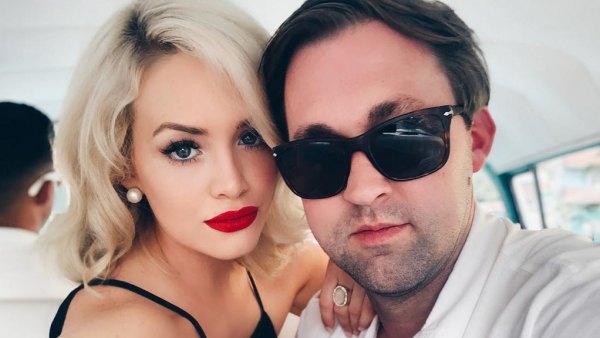 Bachelor-in-Paradise’s-Jenna-Cooper-Has-Adorable-Gender-Reveal-1-Month-After-Pregnancy-Announcement