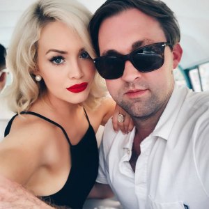 Bachelor-in-Paradise’s-Jenna-Cooper-Has-Adorable-Gender-Reveal-1-Month-After-Pregnancy-Announcement