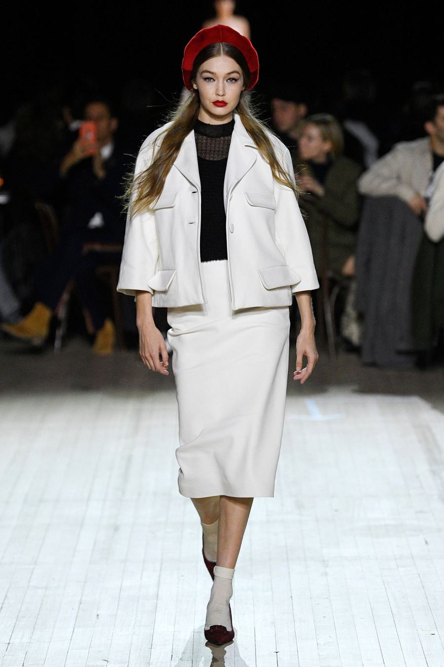 Beret Gigi Hadid Gallery Runway