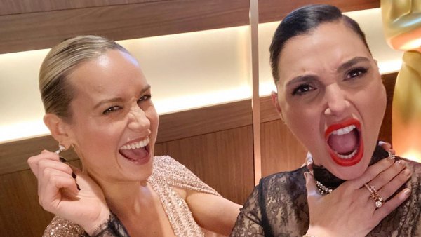 Brie-Larson-and-Gal-Gadot-Jokingly-Go-Head-to-Head-in-Marvel-DC-Selfie-2
