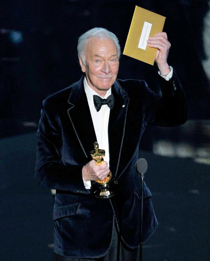 Christopher-Plummer-becomes-oldest-actor-to-win-Oscar