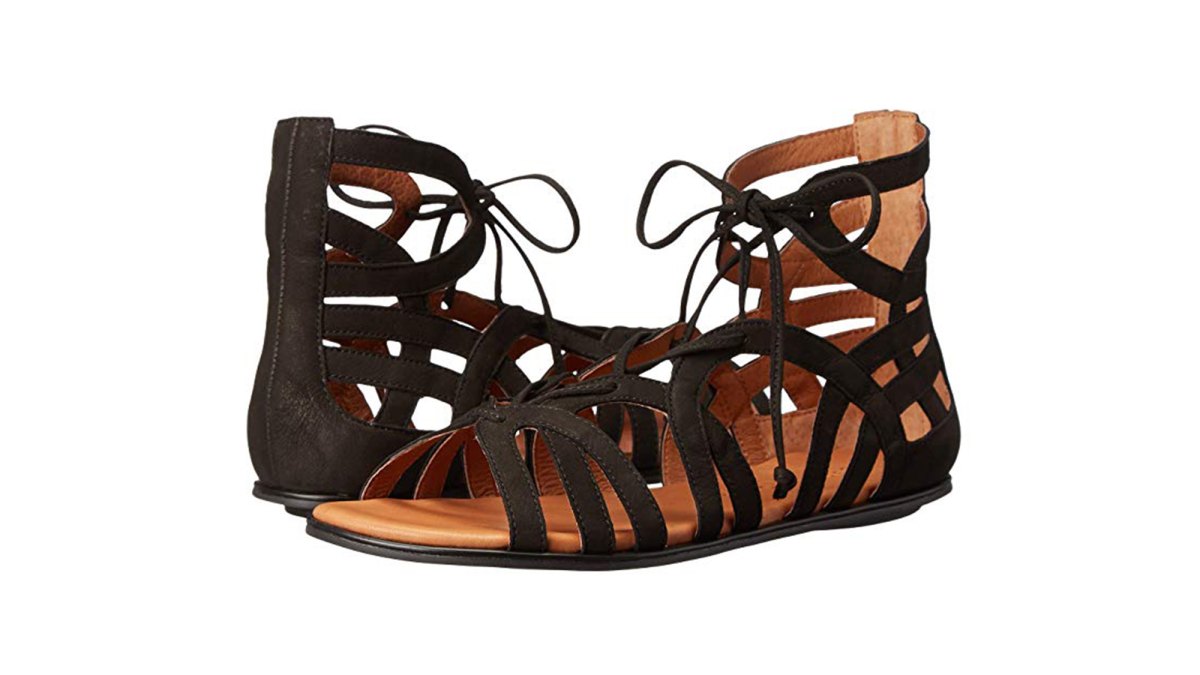 Gentle Souls by Kenneth Cole Break My Heart 3 (Black)