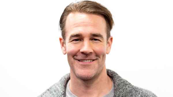 James Van Der Beek Hilariously Explains Dawson’s Creek to His Daughter — With a Twist