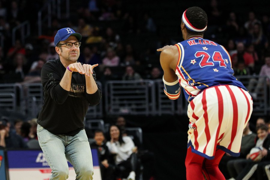 Jason Sudeikis, Olivia Wilde and Their Kids Played With the Globetrotters