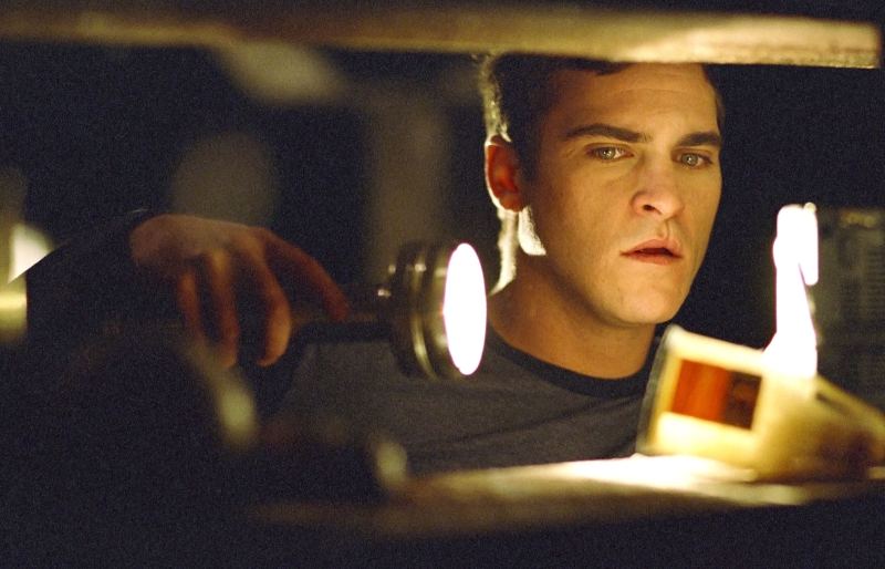 Signs (2002) Joaquin Phoenix Most Memorable Roles Through Years