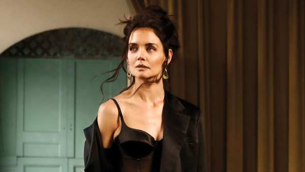 Katie Holmes Stays Positive With the Help of Her Friends