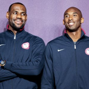 LeBron James Pays Emotional Tribute to Kobe Bryant During Lakers Game