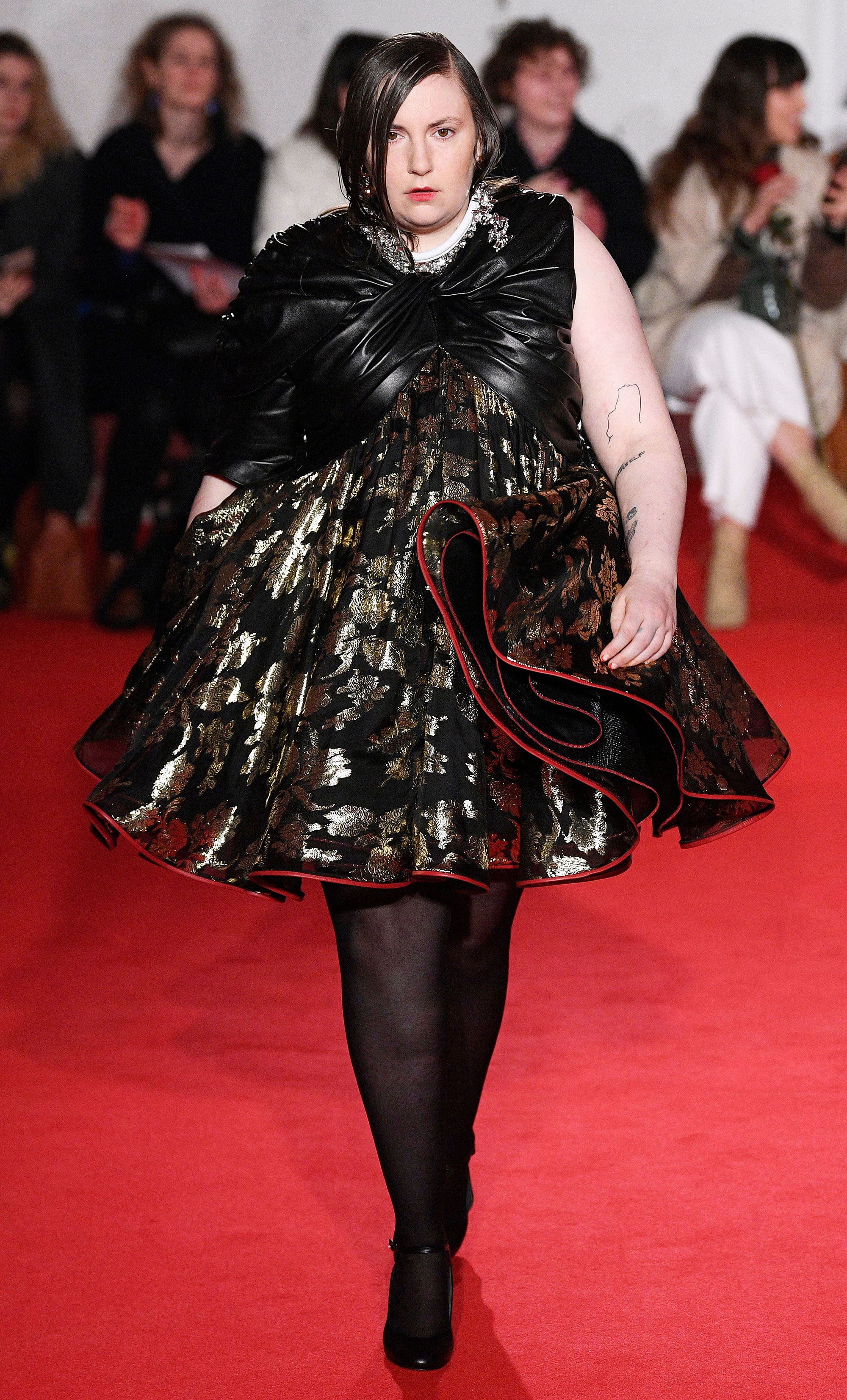 Lena Dunham Makes Runway Debut During London Fashion Week