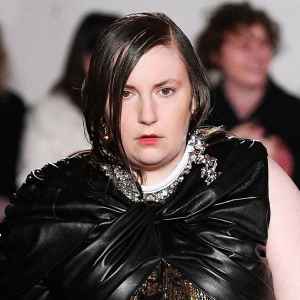 Lena Dunham Runway LFW 16Arlington