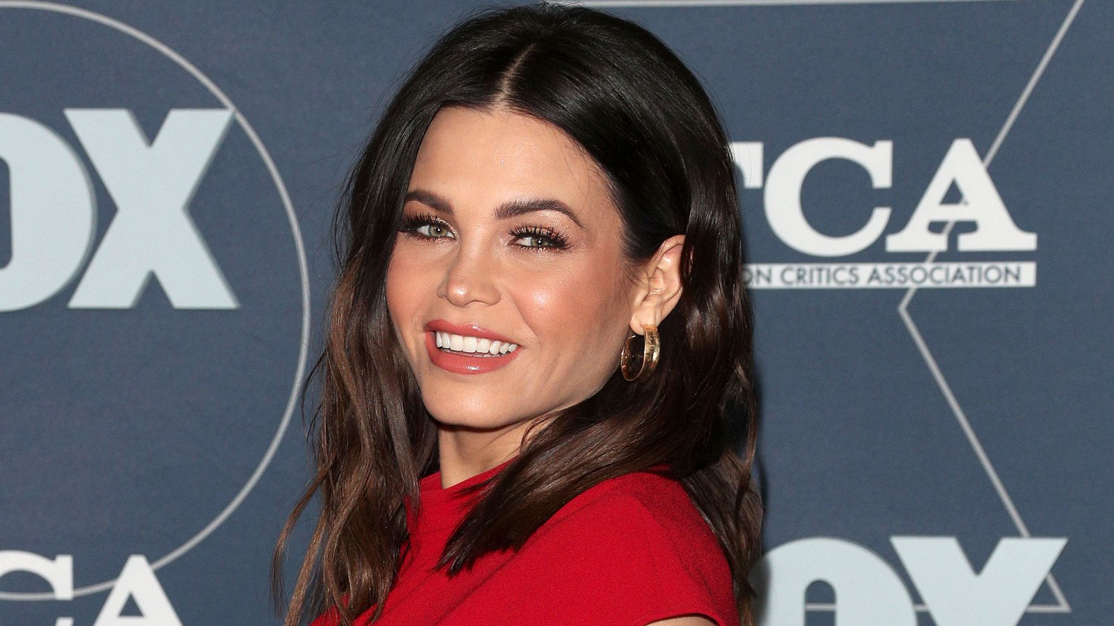 Pregnant Jenna Dewan Shows Off Her Bare Baby Bump in a Sheet Mask