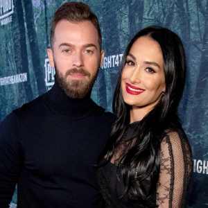 Pregnant Nikki Bella Reveals Shes Outgrown Her Bras Shares Fiance Artem Chignitsev Reaction