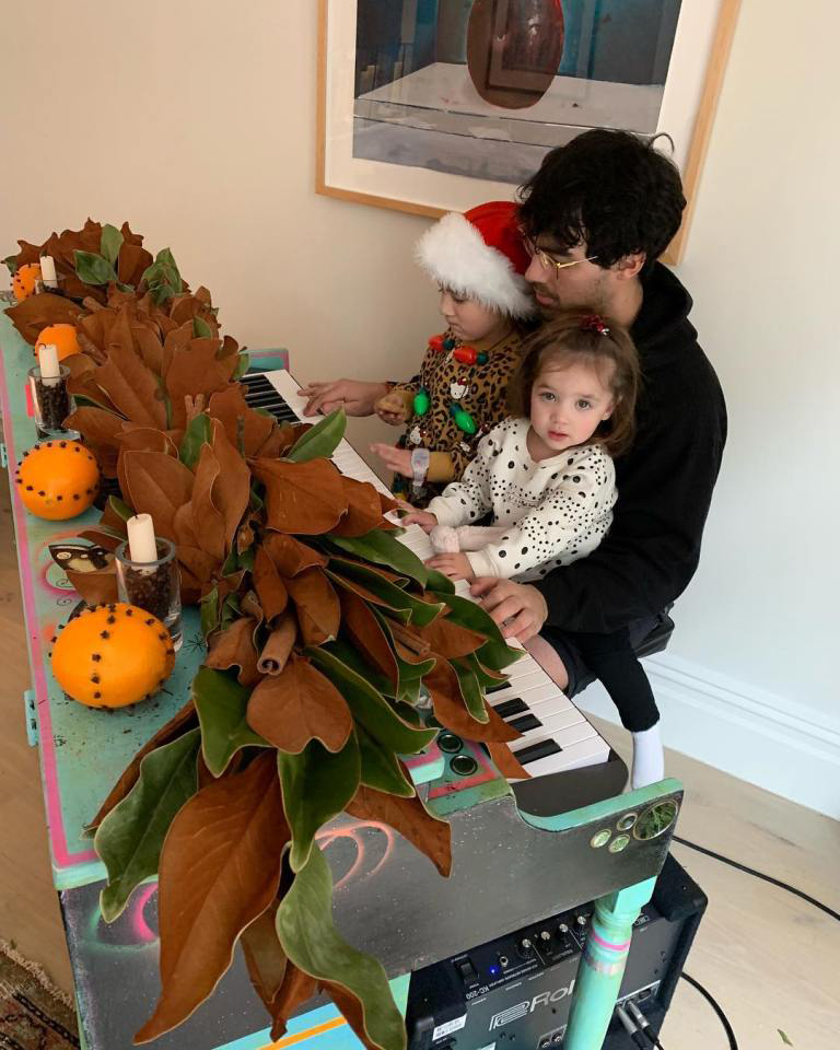Revisit-Sophie-Turner-and-Joe-Jonas'-Sweetest-Moments-With-Nieces