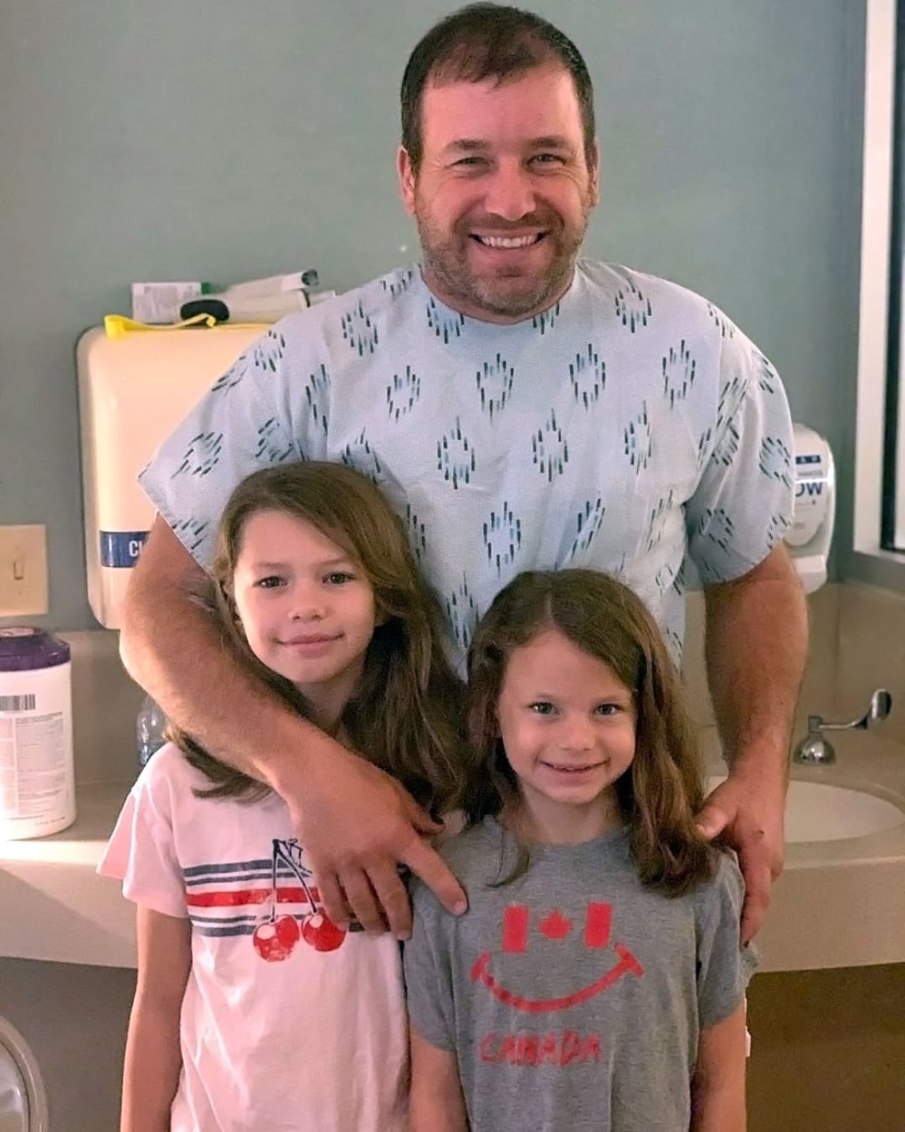 Ryan Newman All Smiles With His Daughters After Daytona 500 Wreck