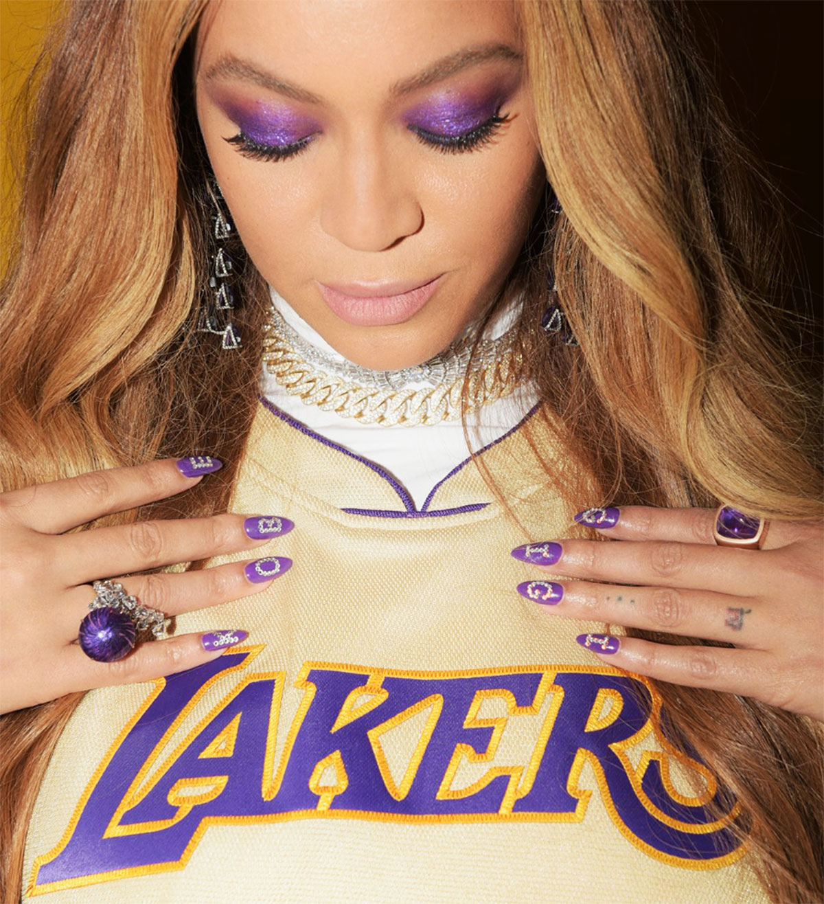 Stylish Tributes To Kobe Bryant - Beyonce