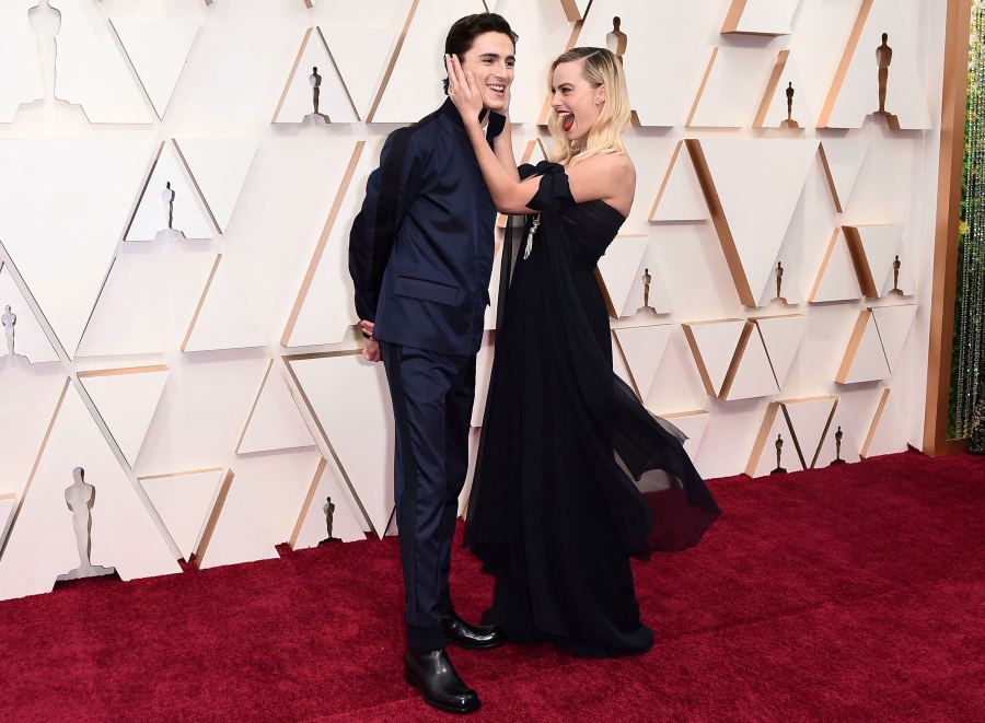 Timothee Chalamet Photobombs Margot Robbie Oscars Red Carpet