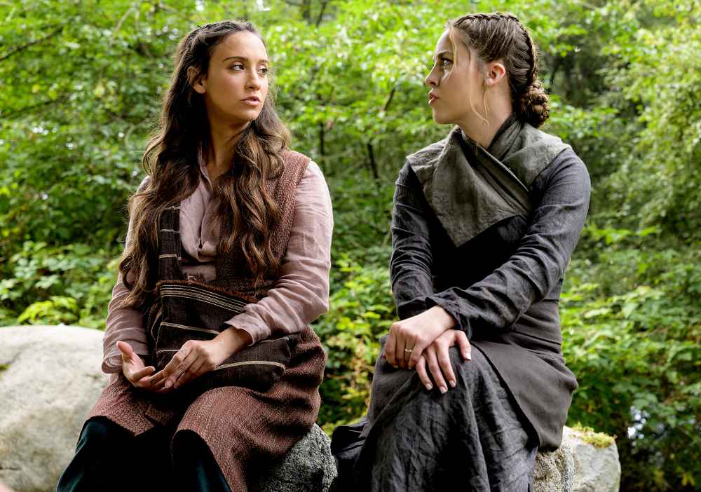 Why-Stella-Maeve's-Pregnancy-Wasn't-a-'Huge-Deal'-on-'The-Magicians'-Set