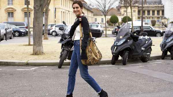 blue skinny jeans