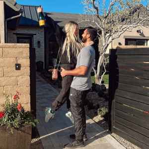 ‘Bachelor’ Alum Corinne Olympios Moves In With Boyfriend Vincent Fratantoni: See Pics of Their New Home