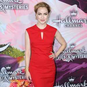 Amanda Schull Hallmark Channel All-Star Party Gives Birth