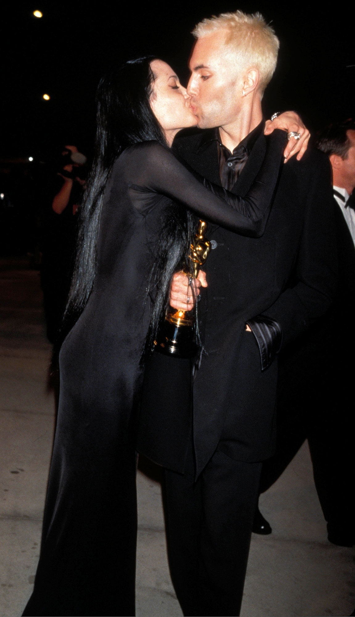 Angelina Jolies Oscar Kiss With Brother James Haven Turns 21 picture