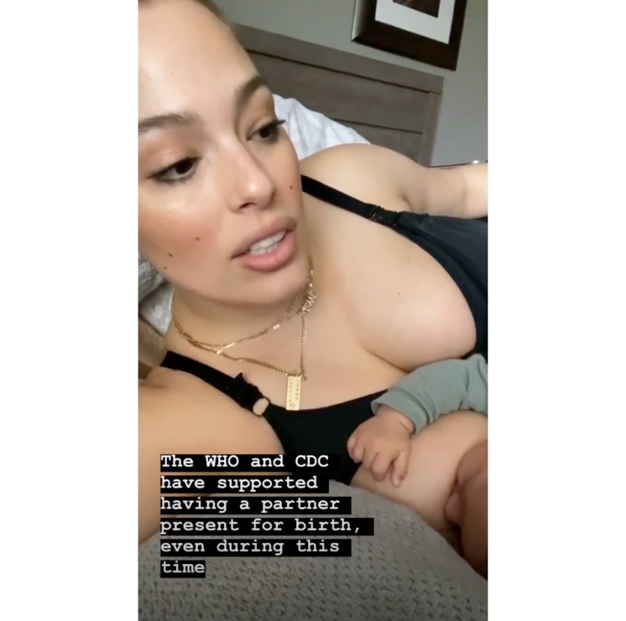 Ashley Graham breastfeeding