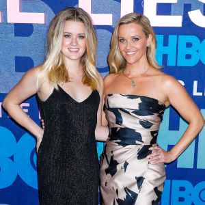 Ava Phillippe and Reese Witherspoon Going to College