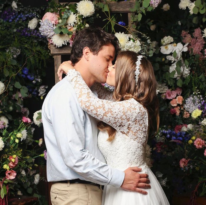 Bindi Irwin Marries Chandler Powell Hours Before Australia Coronavirus Lockdown Instagram