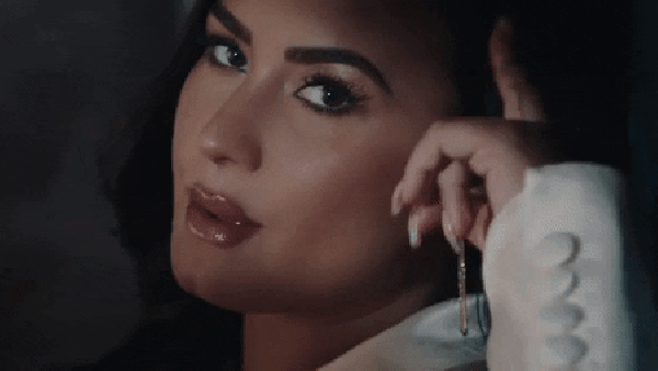 Demi-Lovato-I-Love-Me-video-easter-eggs