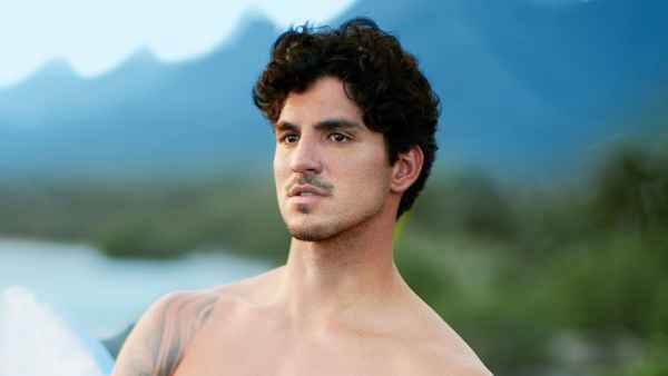 Gabriel Medina x Deep Blue Campaign