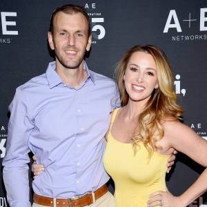 Jamie-Otis-Doug-Hehner-welcomes-baby