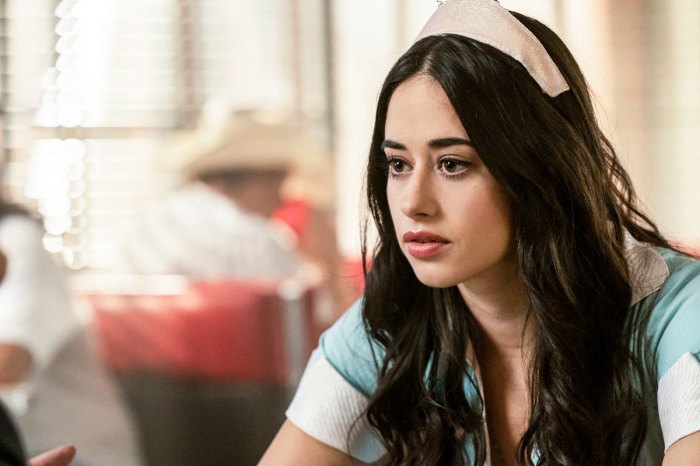 Jeanine Mason as Liz on Roswell New Mexico