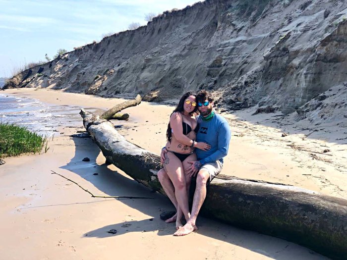 Jenelle Evans and David Eason Cuddle Up in New Pic: Here’s to ‘a Lifetime’ With You