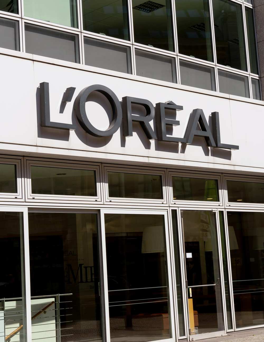 L&rsquo;Or&eacute;al Is Producing Hand Sanitizer to Combat the Spread of COVID-19