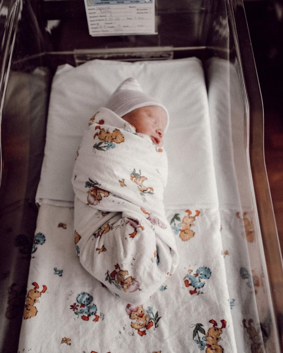 Maren Morris gives birth