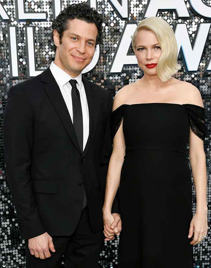 Pregnant Michelle Williams Thomas Kail Secretly Wed