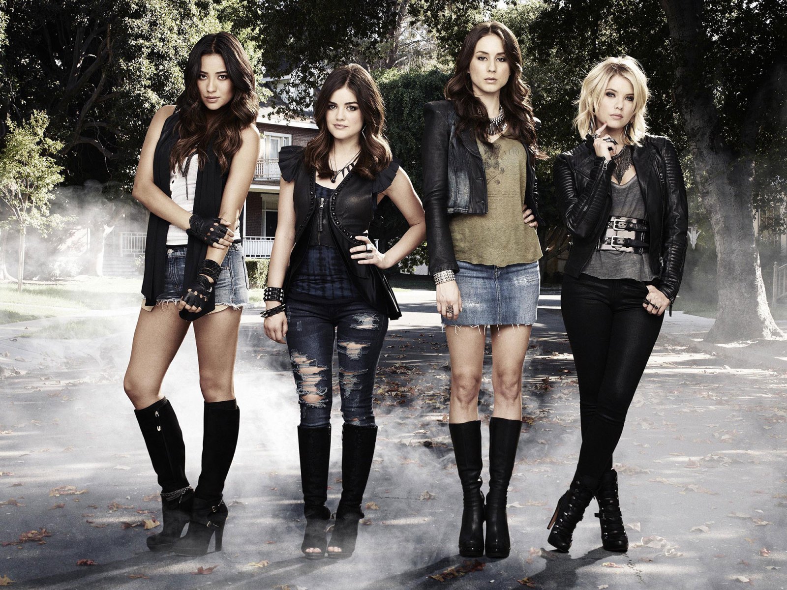 Pretty Little Liars TV Shows Based on Best-Selling Books
