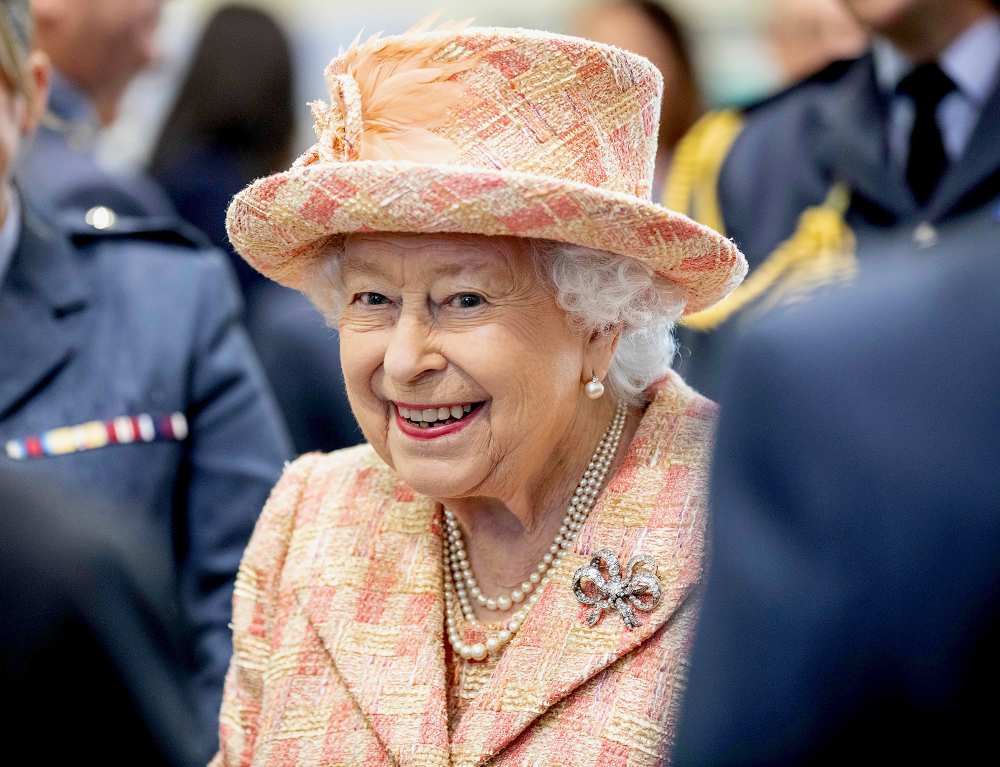 Queen Elizabeth II Is Healthy After Aid Contracts Coronavirus