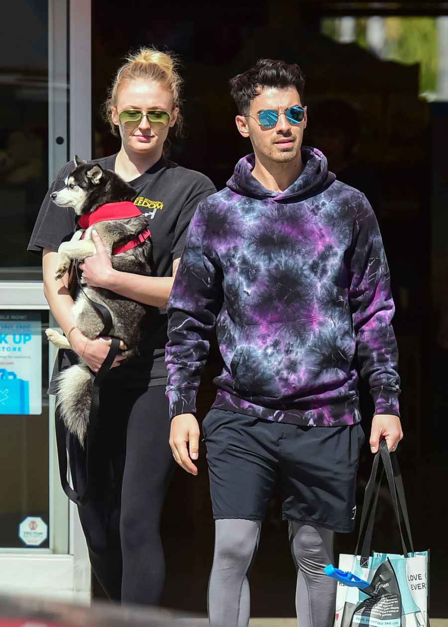 Sophie Turner Pregnancy Outings
