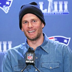 Tom Brady Officially Signs With Tampa Bay Buccaneers After New England Patriots Exit