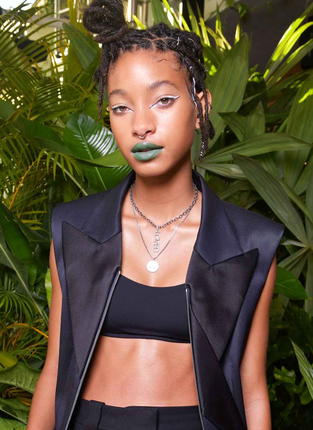 Willow Smith Shaves Her Head as Part of a Performance Art Piece