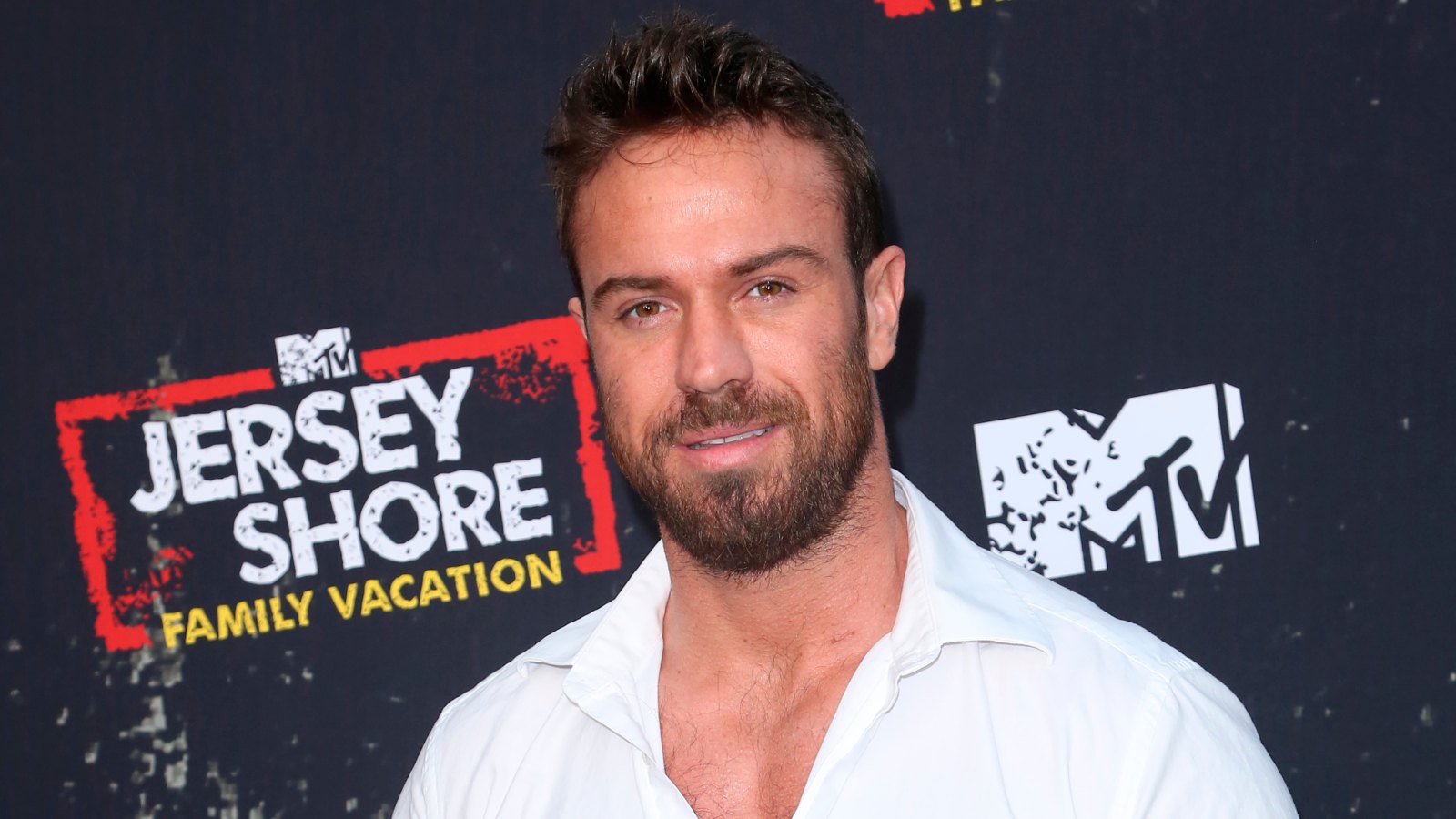 Bachelorette’s Chad Johnson Faces Up to 6 Years in Prison After Being Charged With Six Misdemeanors in Domestic Violence Case