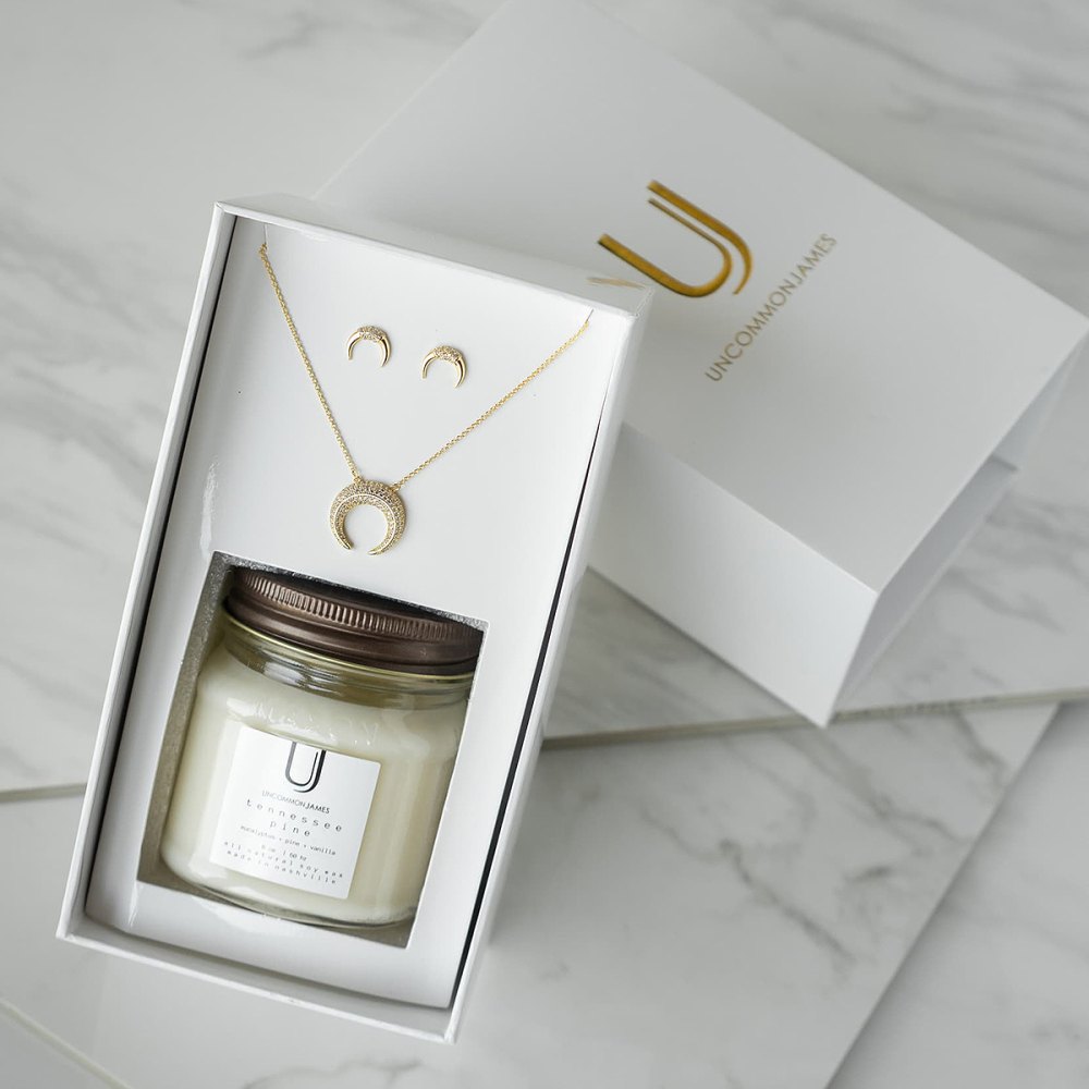 uncommon-james-jewelry-candle-gift