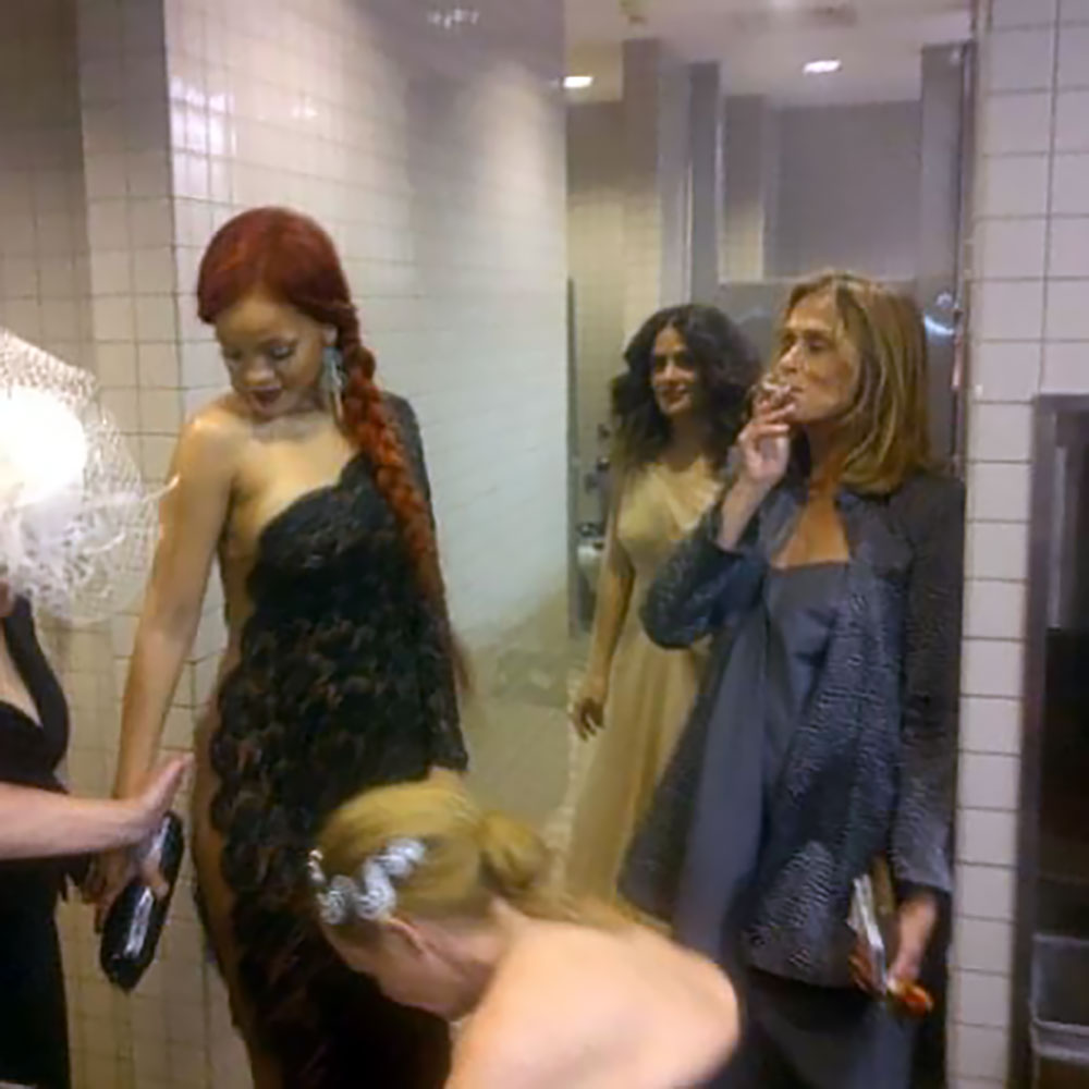 An Epic Pic of Lauren Hutton Smoking in the Bathroom at the 2011 Met Gala