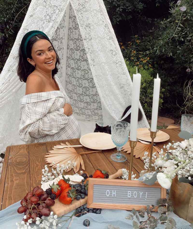 Bachelor Alum Bekah Martinez Reveals That Shes Having Baby Boy