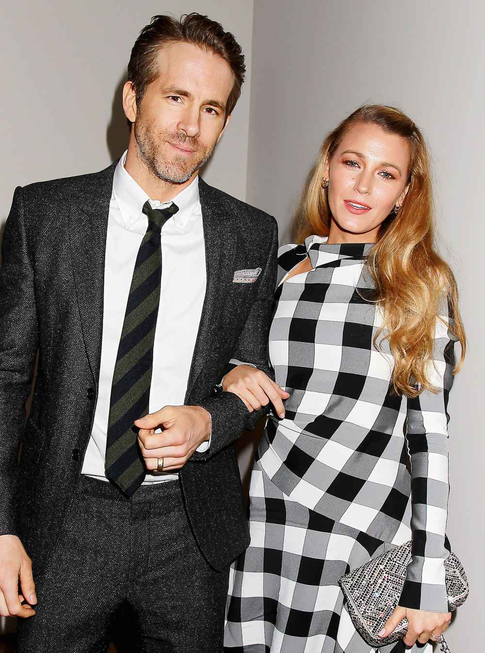 Blake Lively Jokes About Swiping Right Ryan Reynolds Trainer