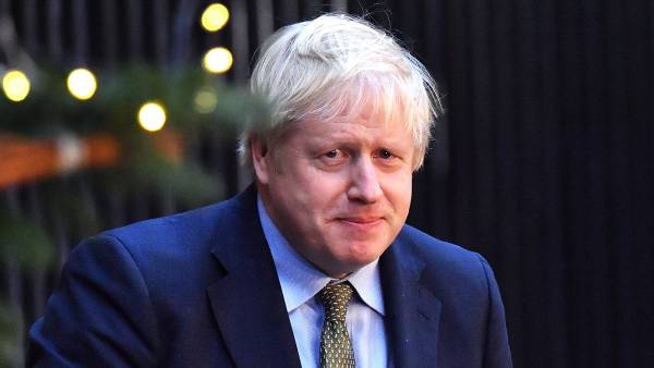Boris Johnson Moved to the ICU Amid Coronavirus Battle