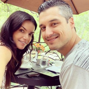Bachelor’s Courtney Robertson Gives Birth to First Child With Fiance Humberto Preciado