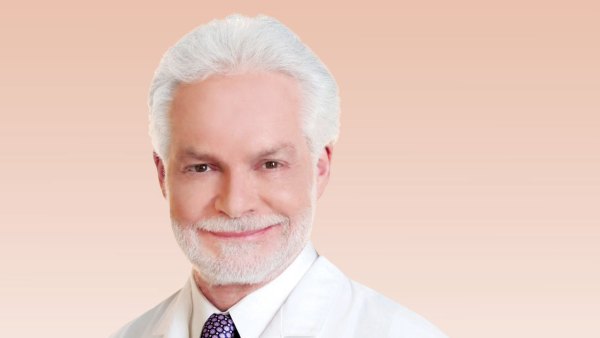 Celeb Dermatologist Dr. Harold Lancer Tells Us How to Avoid Under-Eye Circles and Puffiness